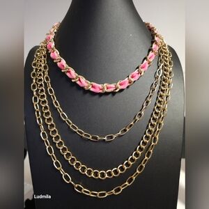2 gold-toned chain necklaces‎